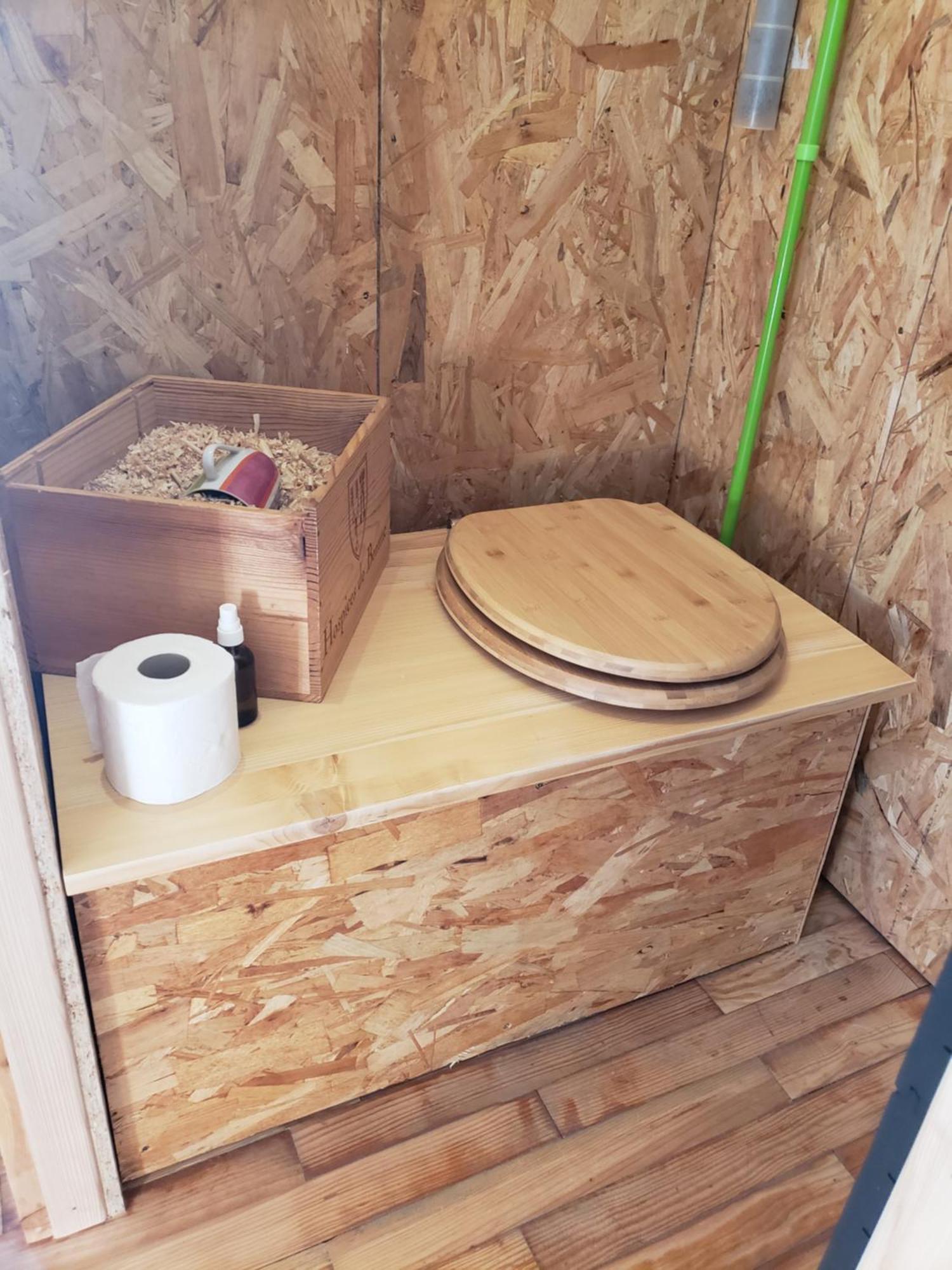La Roulotte Tiny House Du Mond'Ideal Leval  Luaran gambar