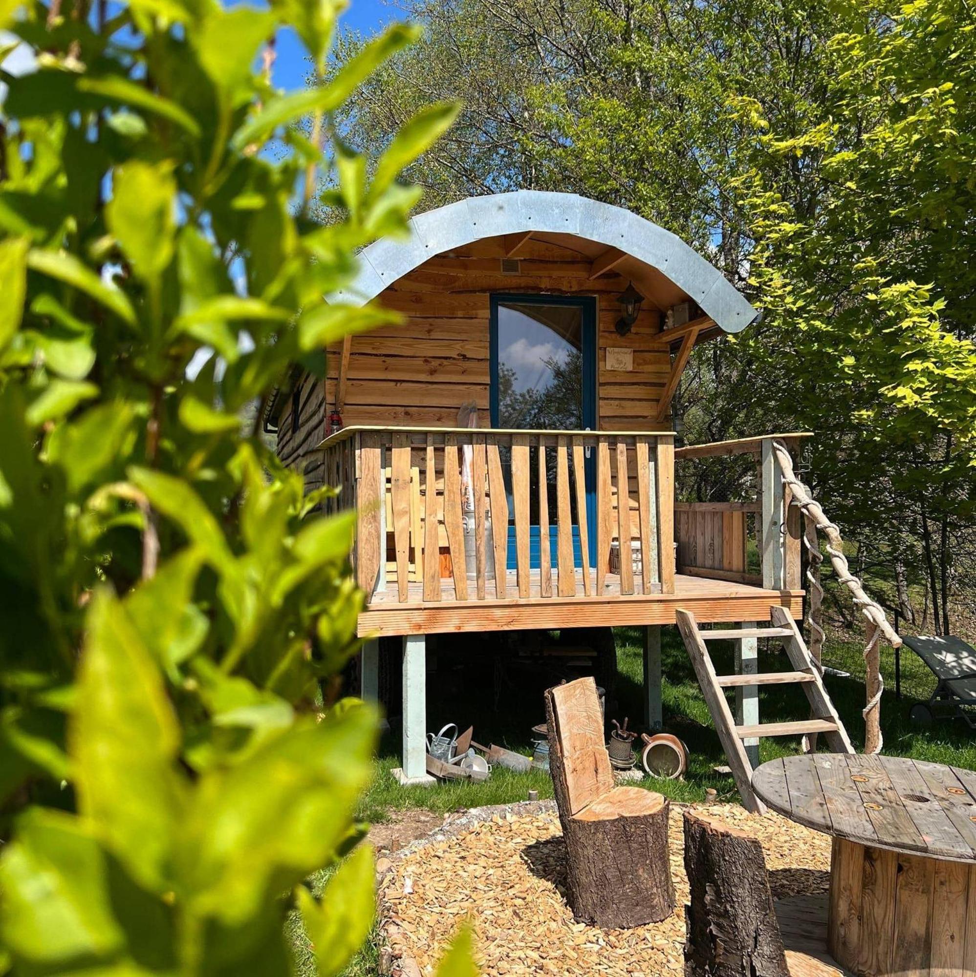 La Roulotte Tiny House Du Mond'Ideal Leval  Luaran gambar